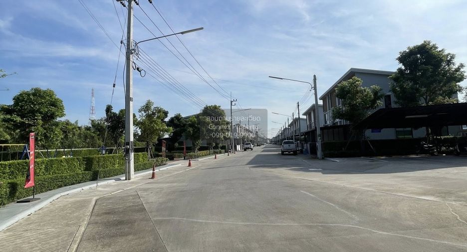 For sale 3 bedrooms townhouse in Lat Lum Kaeo, Pathum Thani