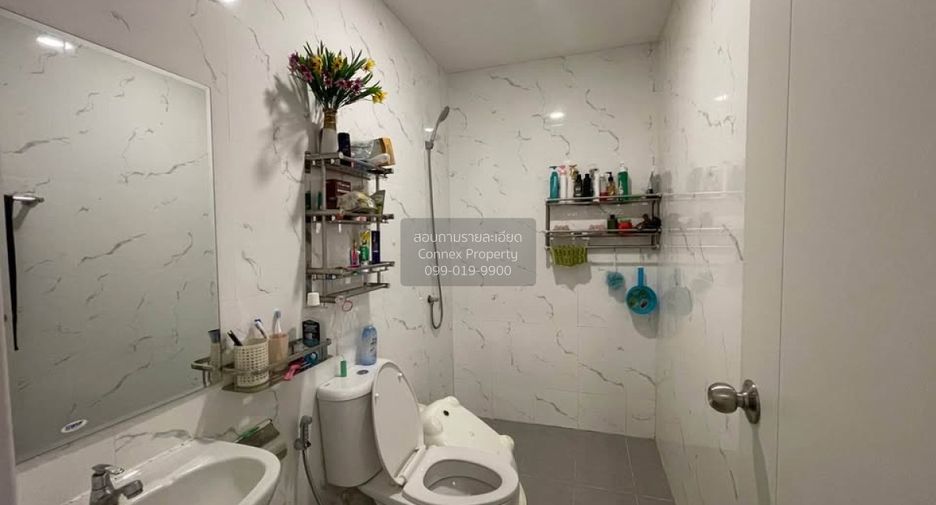 For sale 3 bedrooms townhouse in Lat Lum Kaeo, Pathum Thani