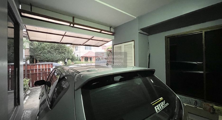 For sale 4 bedrooms house in Mueang Pathum Thani, Pathum Thani