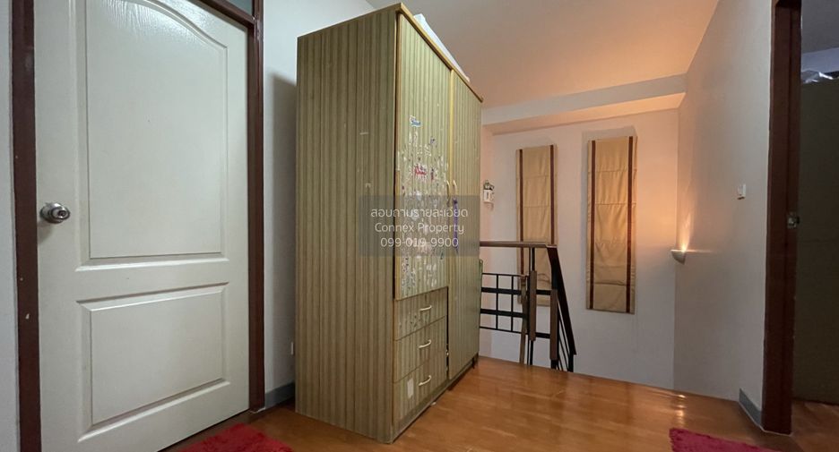 For sale 4 bedrooms house in Mueang Pathum Thani, Pathum Thani