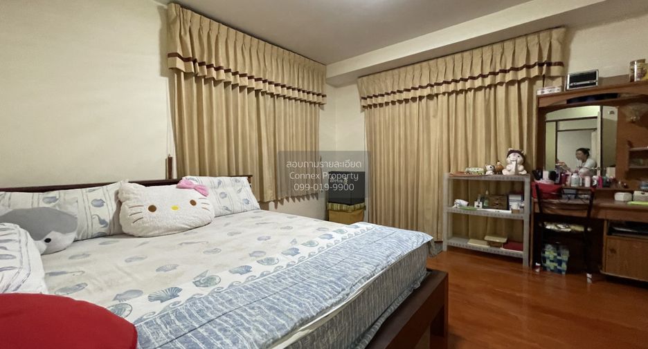For sale 4 bedrooms house in Mueang Pathum Thani, Pathum Thani