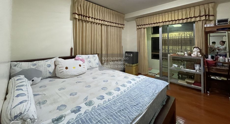 For sale 4 bedrooms house in Mueang Pathum Thani, Pathum Thani