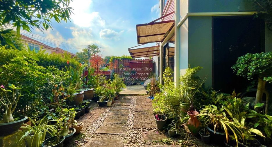 For sale 4 bedrooms house in Mueang Pathum Thani, Pathum Thani