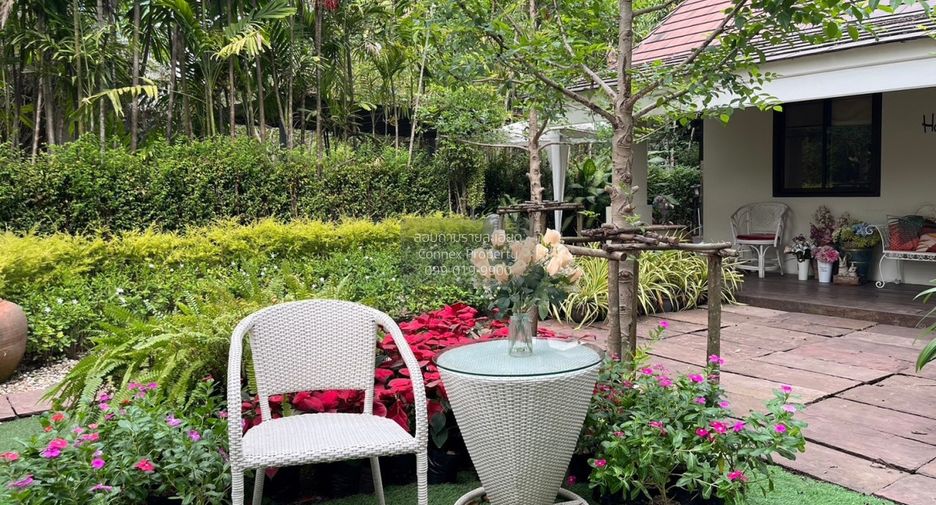 For sale 5 bedrooms house in Khlong Luang, Pathum Thani