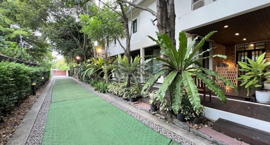 For sale 5 bedrooms house in Khlong Luang, Pathum Thani