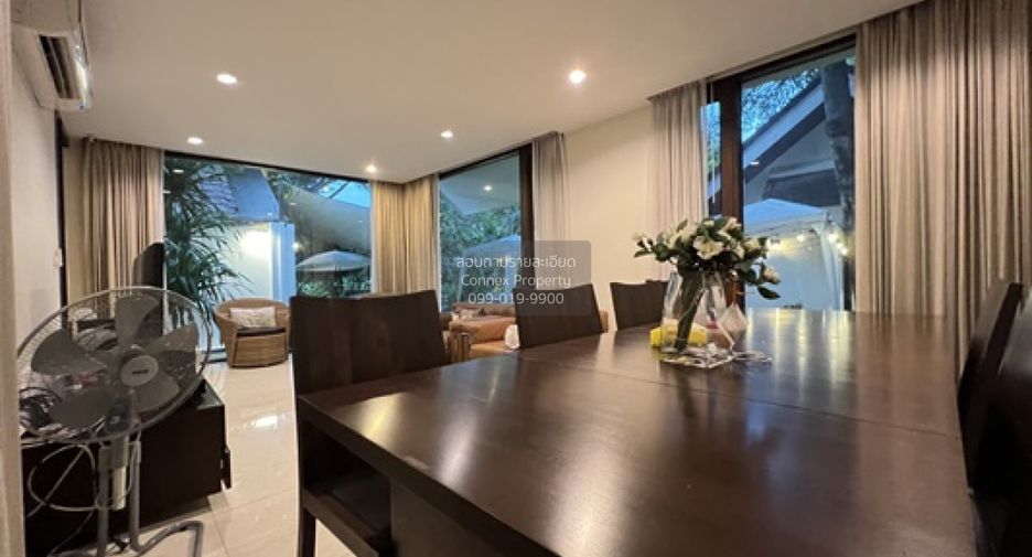 For sale 5 bedrooms house in Khlong Luang, Pathum Thani