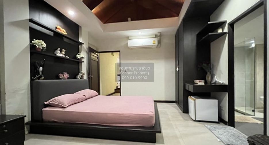 For sale 5 bedrooms house in Khlong Luang, Pathum Thani