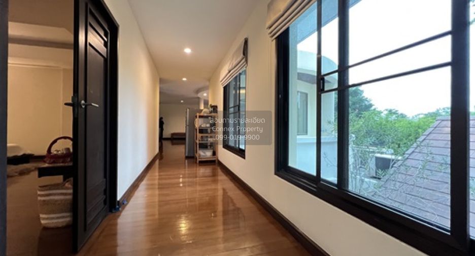 For sale 5 bedrooms house in Khlong Luang, Pathum Thani