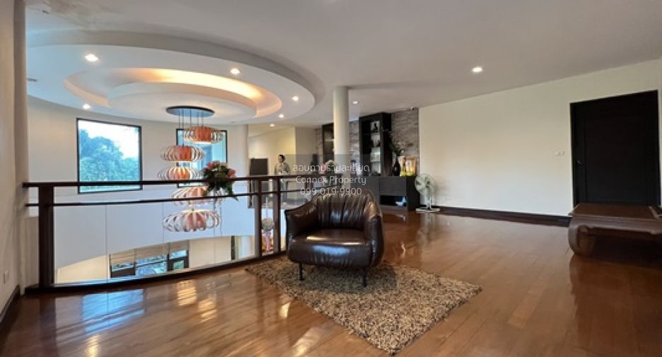 For sale 5 bedrooms house in Khlong Luang, Pathum Thani