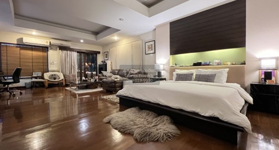 For sale 5 bedrooms house in Khlong Luang, Pathum Thani