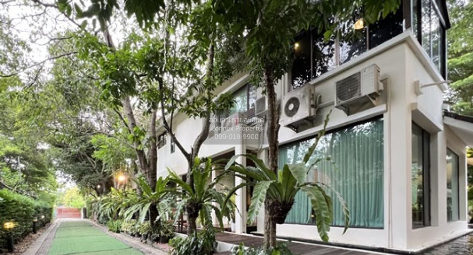 For sale 5 bedrooms house in Khlong Luang, Pathum Thani