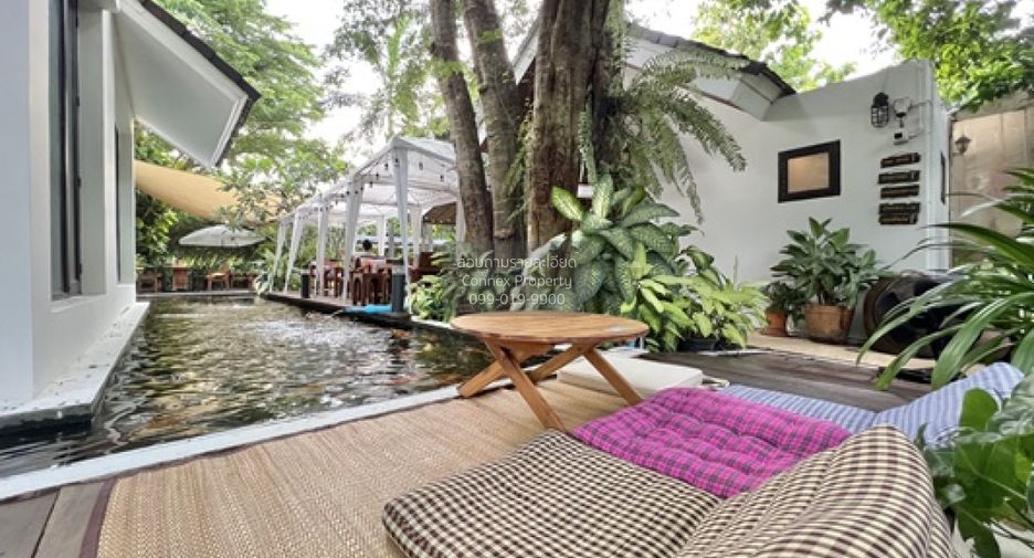 For sale 5 bedrooms house in Khlong Luang, Pathum Thani