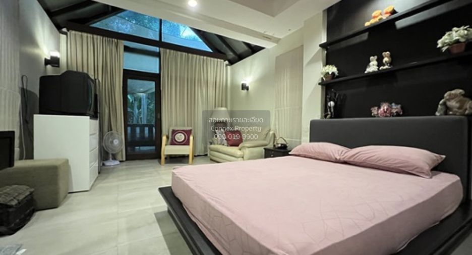 For sale 5 bedrooms house in Khlong Luang, Pathum Thani