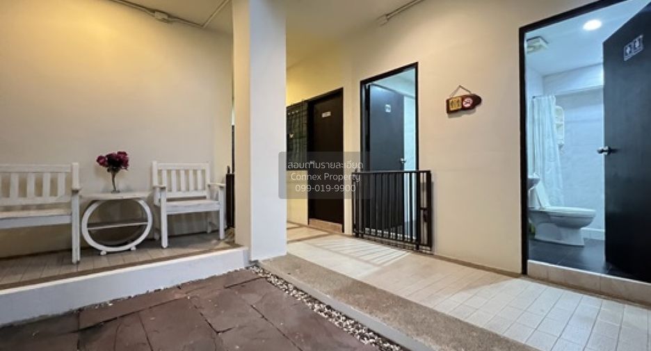 For sale 5 bedrooms house in Khlong Luang, Pathum Thani
