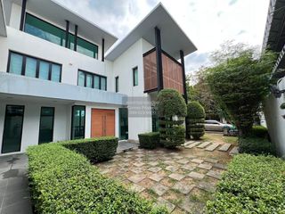 For sale 3 bedrooms house in Taling Chan, Bangkok