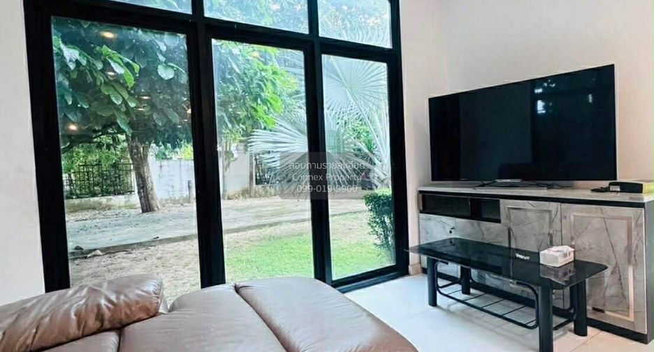 For sale 3 bedrooms house in Taling Chan, Bangkok