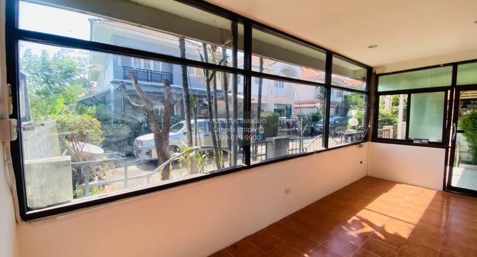 For sale 3 bedrooms house in Khlong Sam Wa, Bangkok