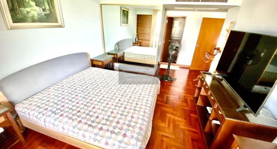 For rent 2 bedrooms condo in Yan Nawa, Bangkok