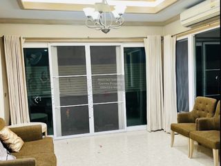 For rent 4 bedrooms house in Taling Chan, Bangkok