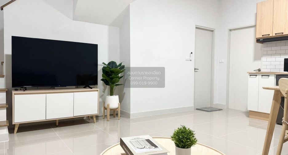 For rent 3 bedrooms townhouse in Bang Phli, Samut Prakan