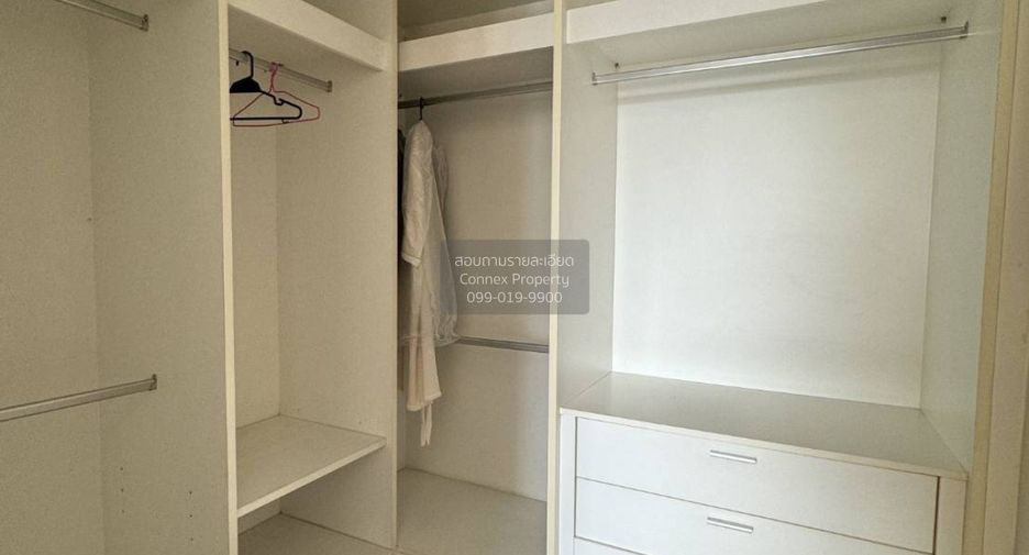 For rent 2 bedrooms condo in Khlong San, Bangkok