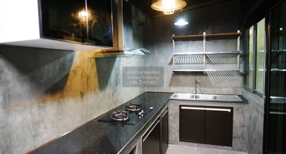 For rent 4 bedrooms townhouse in Bang Phli, Samut Prakan