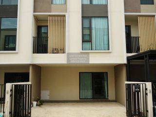 出租 4 卧室 联排别墅 在 Bang Phli, Samut Prakan