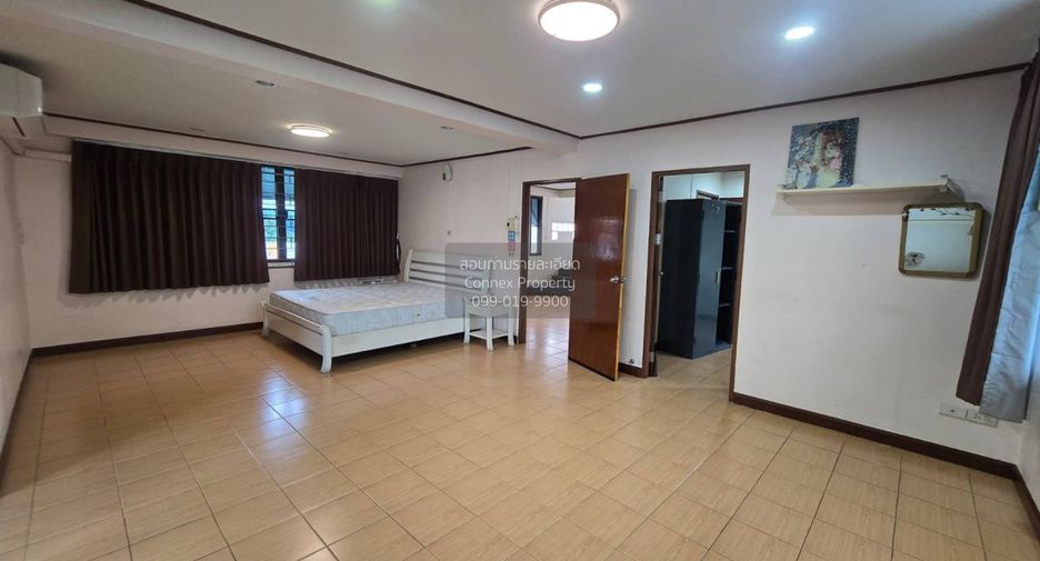 For rent 4 bedrooms retail Space in Huai Khwang, Bangkok
