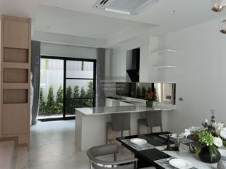 Reihenhaus zur Miete mit 4 Zimmer in Watthana, Bangkok