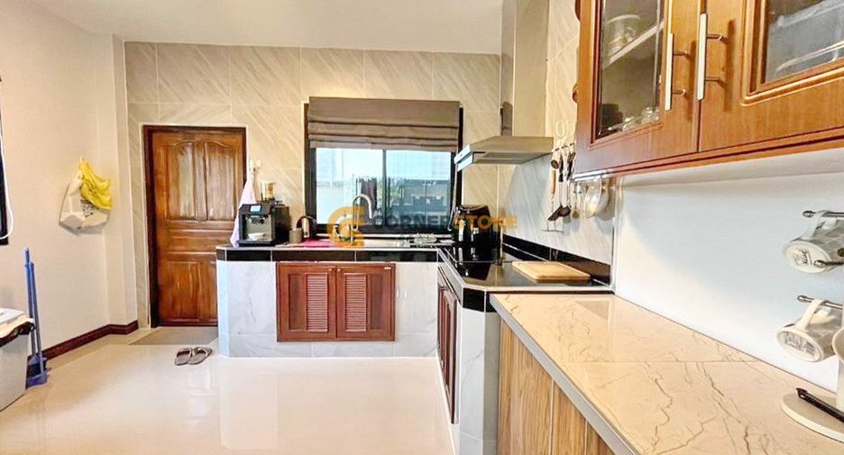 Haus zum Kauf mit 3 Zimmer in Bang Lamung, Chonburi