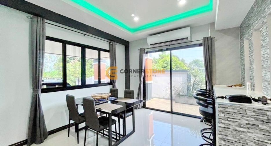 Haus zum Kauf mit 3 Zimmer in Bang Lamung, Chonburi