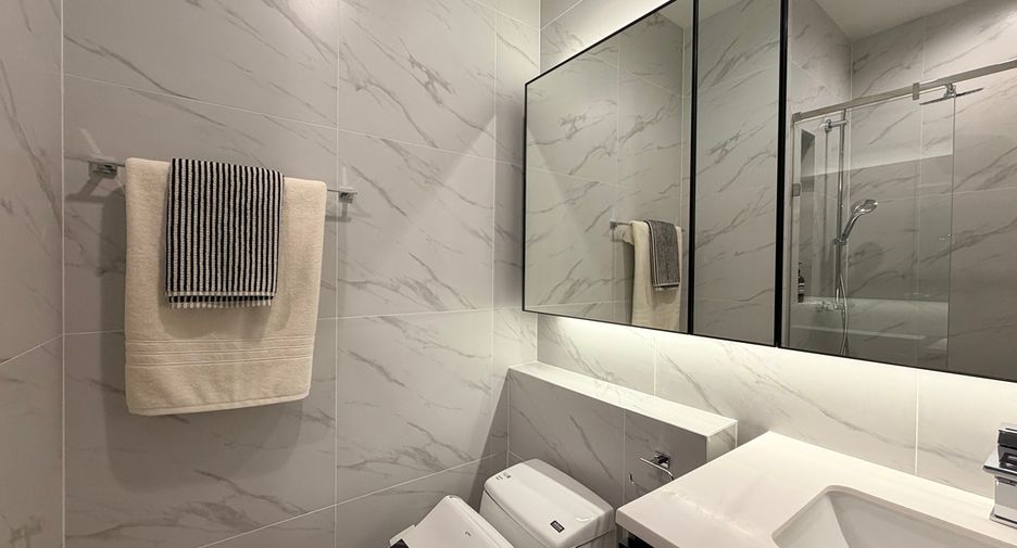 Condo en venta de 2 habitaciones en Watthana, Bangkok