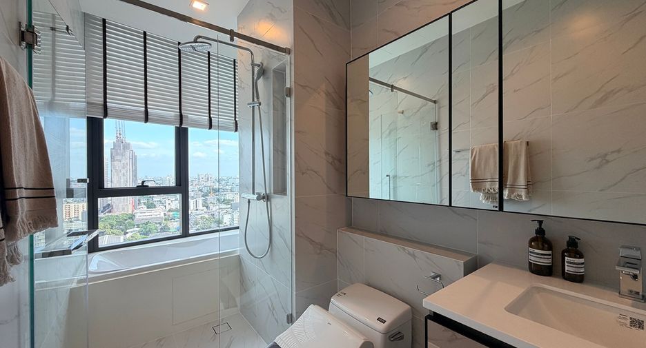 Condo en venta de 2 habitaciones en Watthana, Bangkok