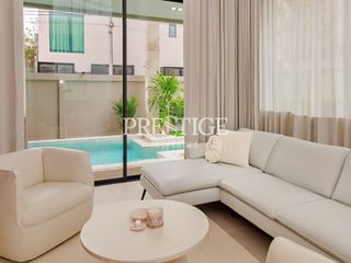 Casa en alquiler de 3 habitaciones en Bang Lamung, Chonburi