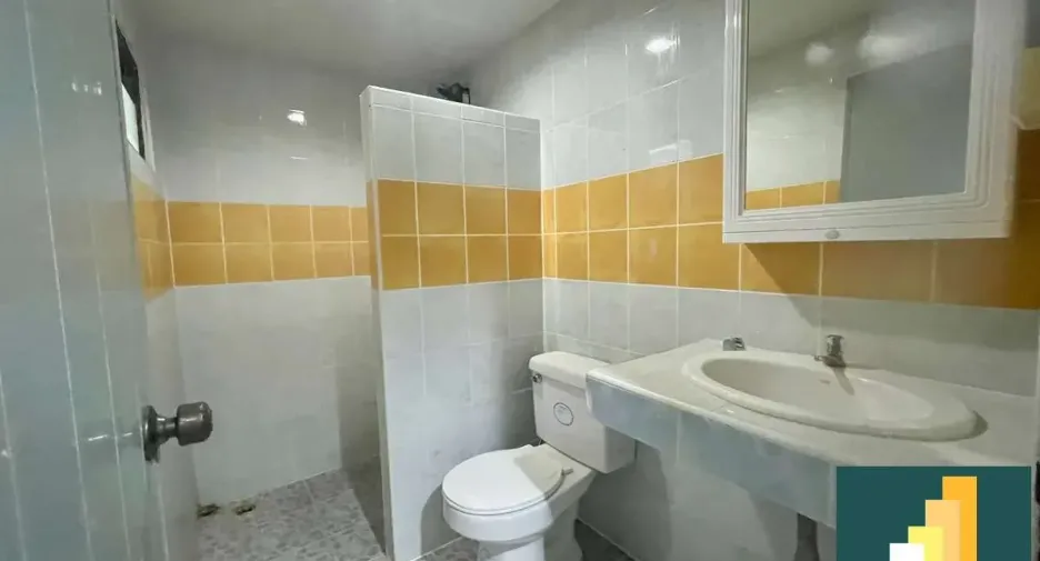 For rent 2 bedrooms townhouse in Jomtien, Pattaya