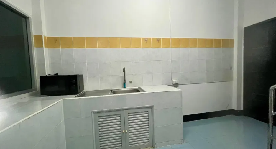 For rent 2 bedrooms townhouse in Jomtien, Pattaya