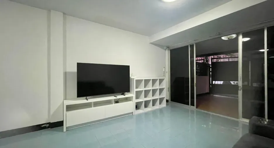 For rent 2 bedrooms townhouse in Jomtien, Pattaya