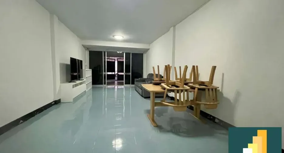 For rent 2 bedrooms townhouse in Jomtien, Pattaya