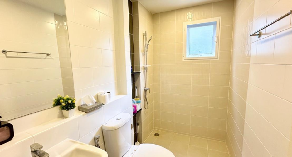 出租 4 卧室 独立屋 在 Khlong Luang, Pathum Thani