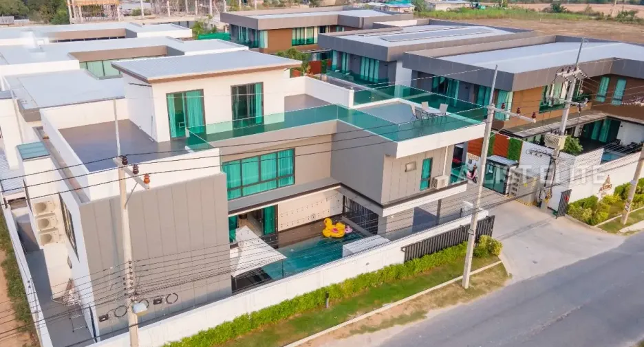 Haus zur Miete mit 6 Zimmer in Bang Lamung, Chonburi