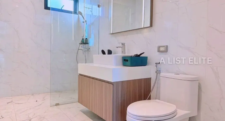 Haus zur Miete mit 6 Zimmer in Bang Lamung, Chonburi