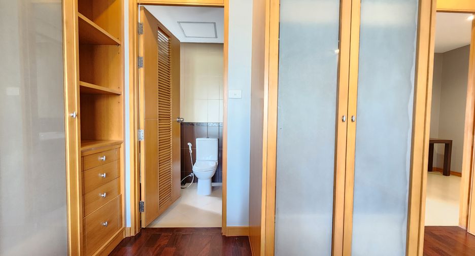 Wohnung zur Miete mit 3 Zimmer in Sathon, Bangkok