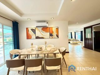 For sale 4 bedrooms house in Huay Yai, Pattaya