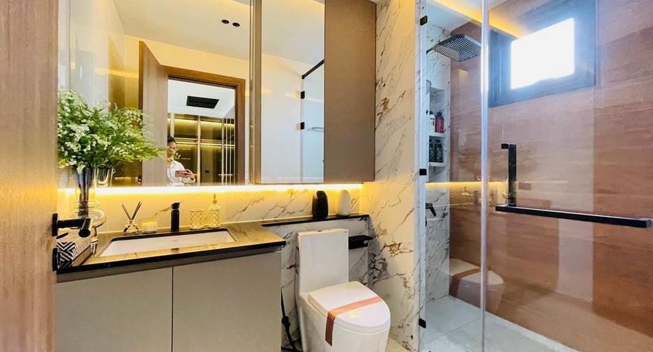 For sale 4 ベッドルーム house in Bang Lamung, Chonburi