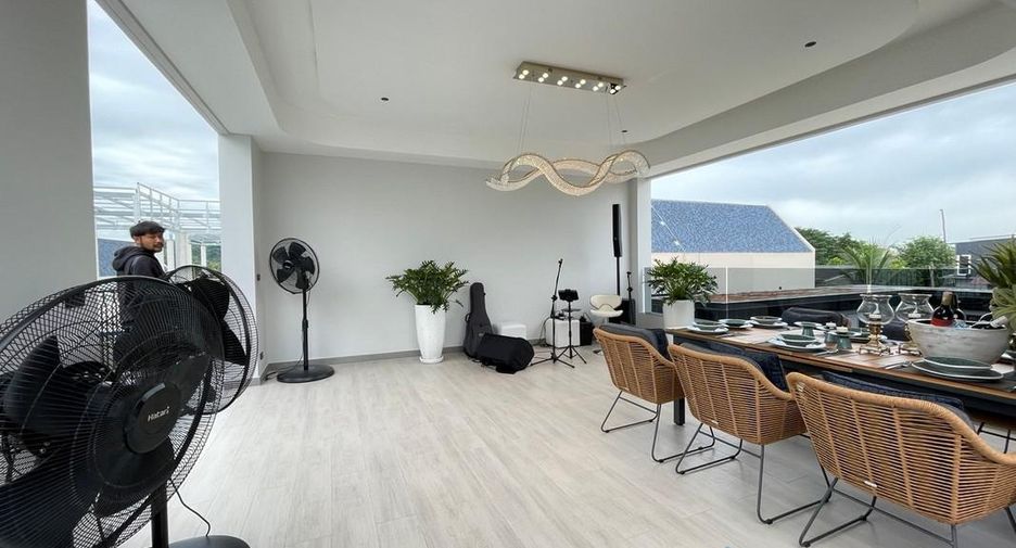 For sale 4 ベッドルーム house in Bang Lamung, Chonburi