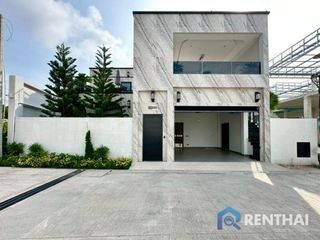 Casa en venta de 4 habitaciones en Bang Lamung, Chonburi