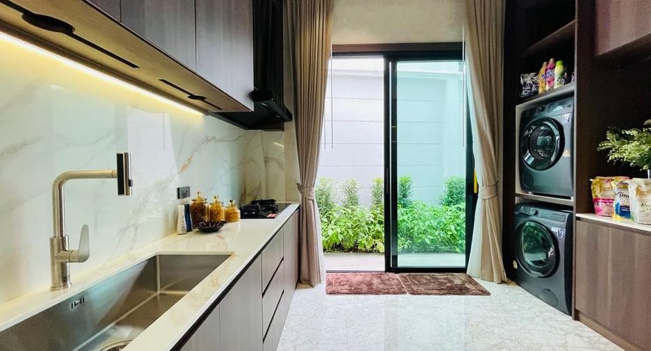 For sale 4 ベッドルーム house in Bang Lamung, Chonburi