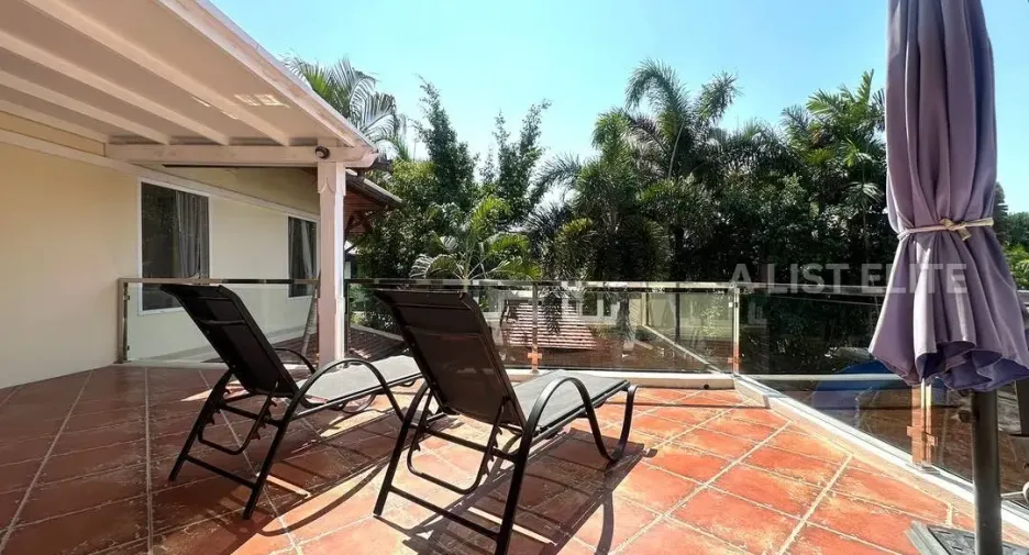 For sale 4 bedrooms house in Bang Lamung, Chonburi