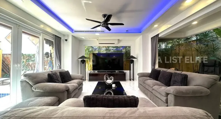 For sale 4 bedrooms house in Bang Lamung, Chonburi