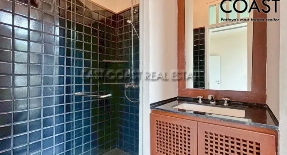 For rent 4 bedrooms house in Bang Lamung, Chonburi
